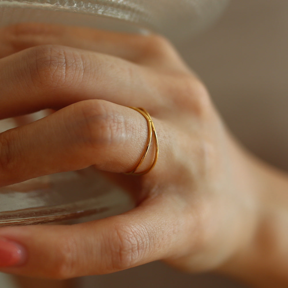 R028 stainless slim cross ring