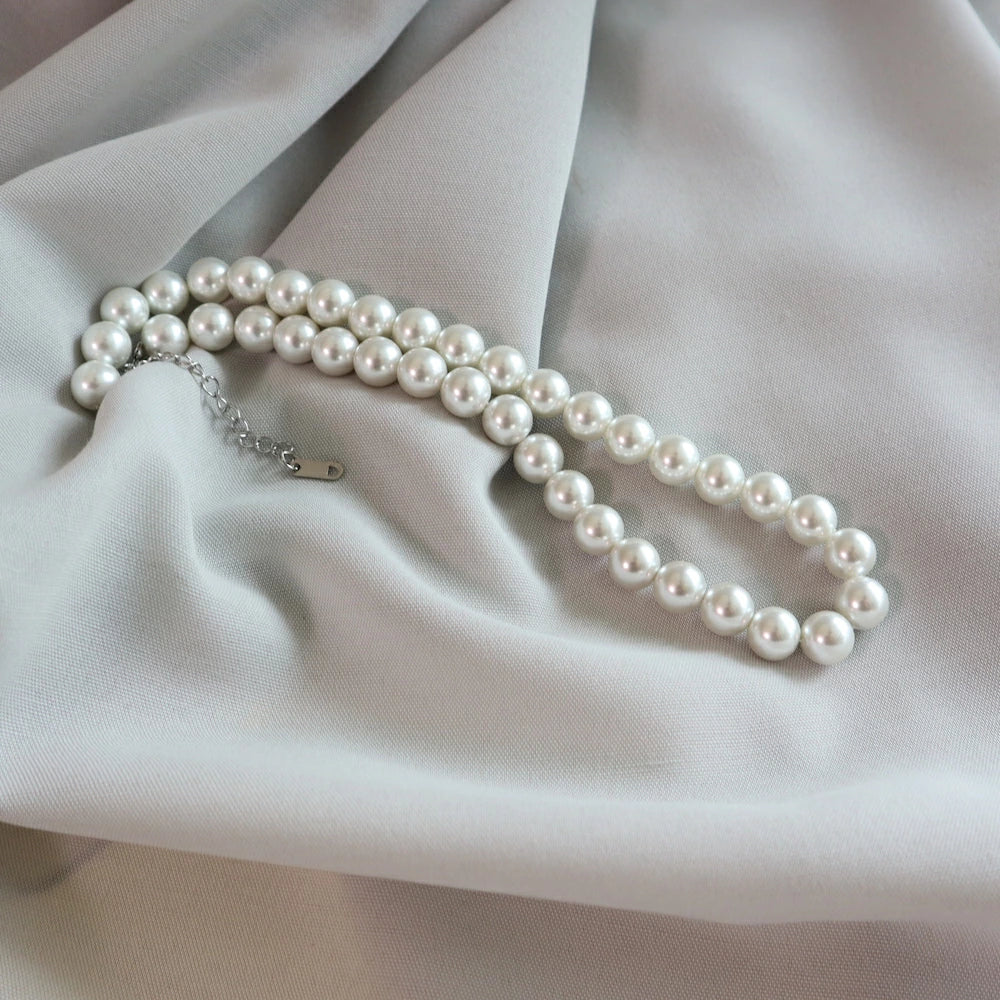 N067 big pearl bees necklace