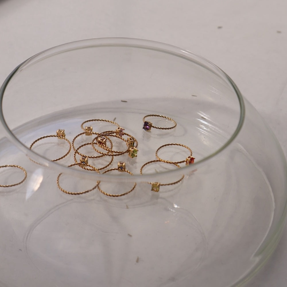 R010 stainless twist delicate ring