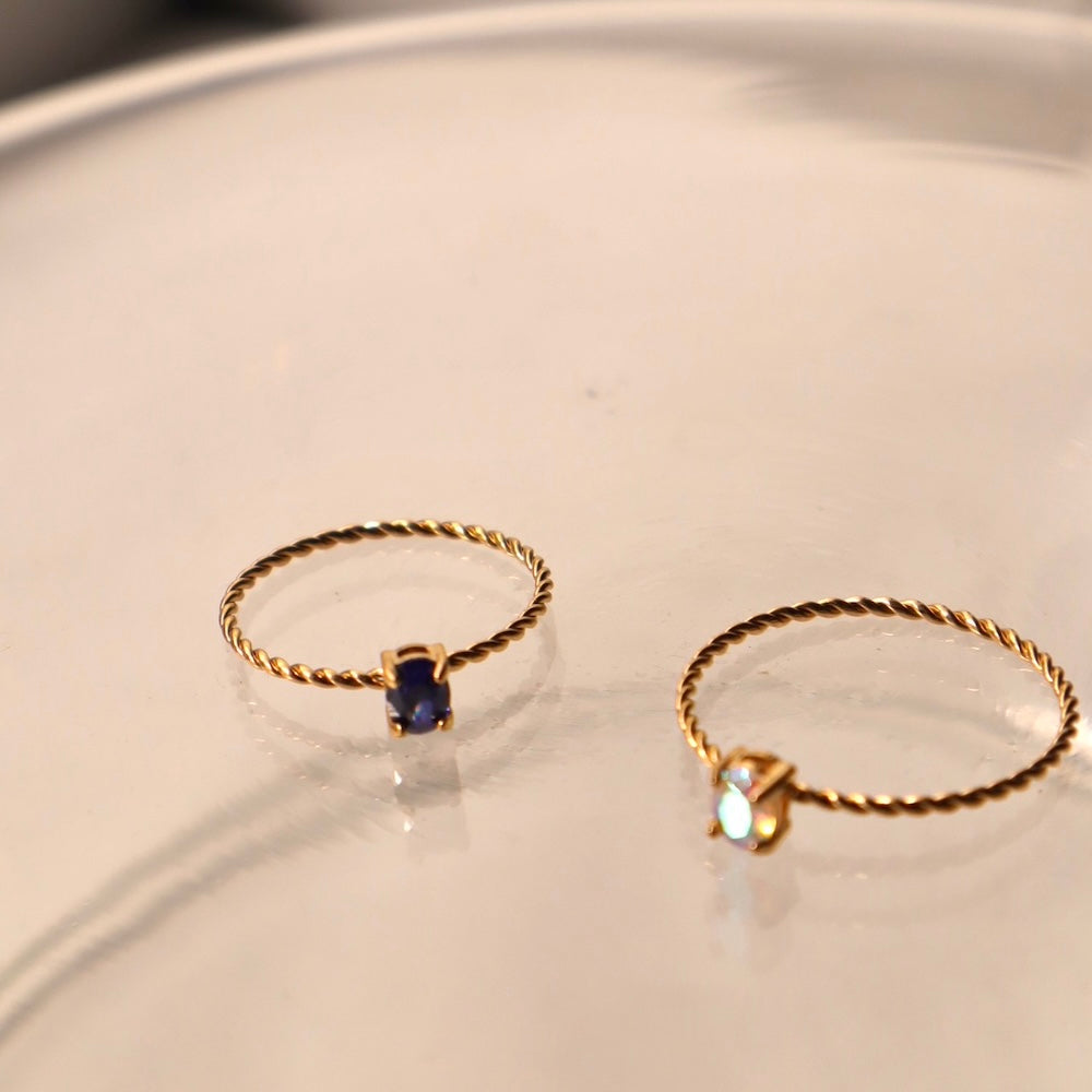 R010 stainless twist delicate ring