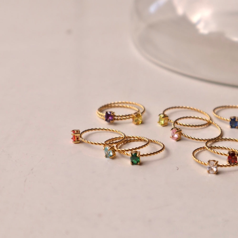 R010 stainless twist delicate ring