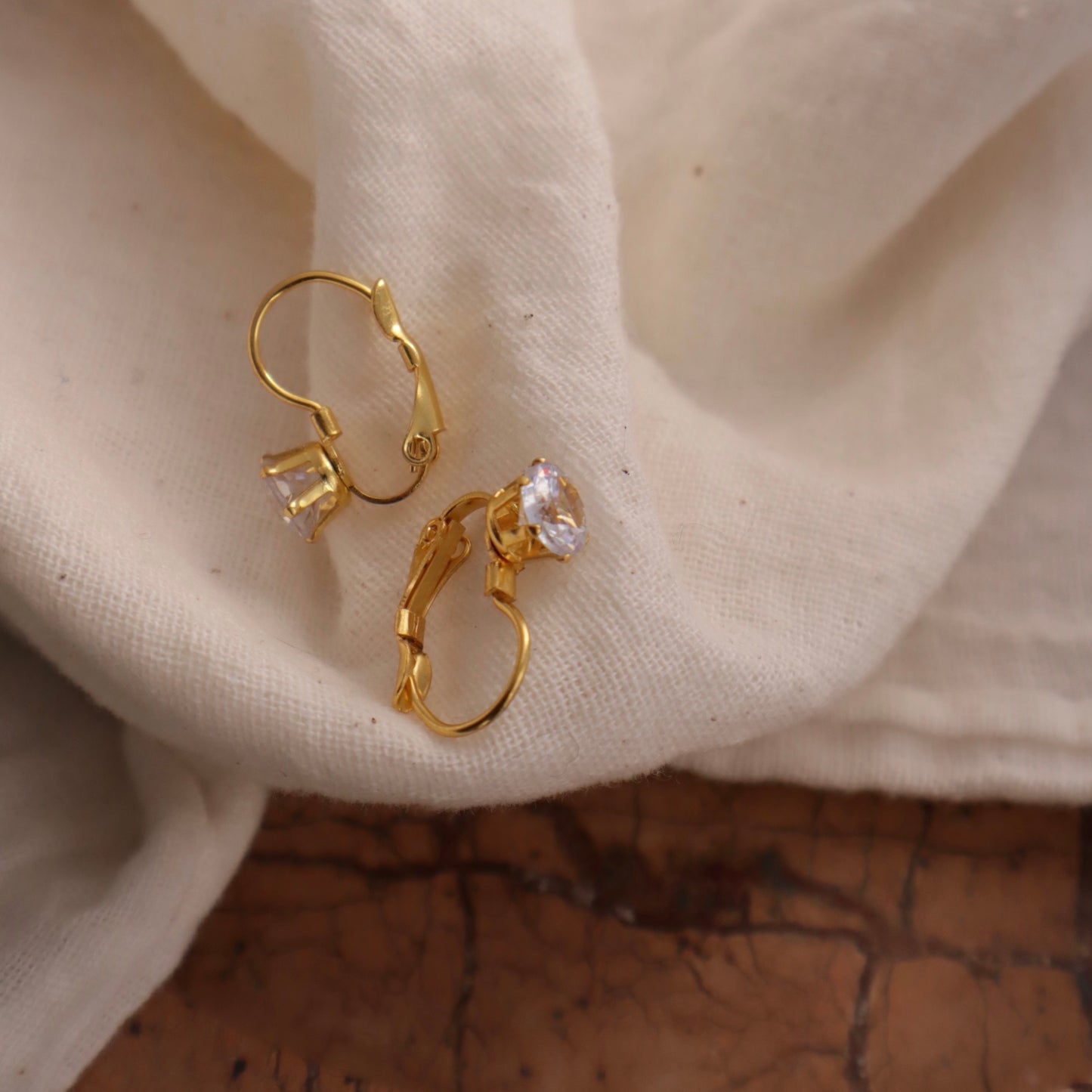 P391 stainless french hook pearl pierce
