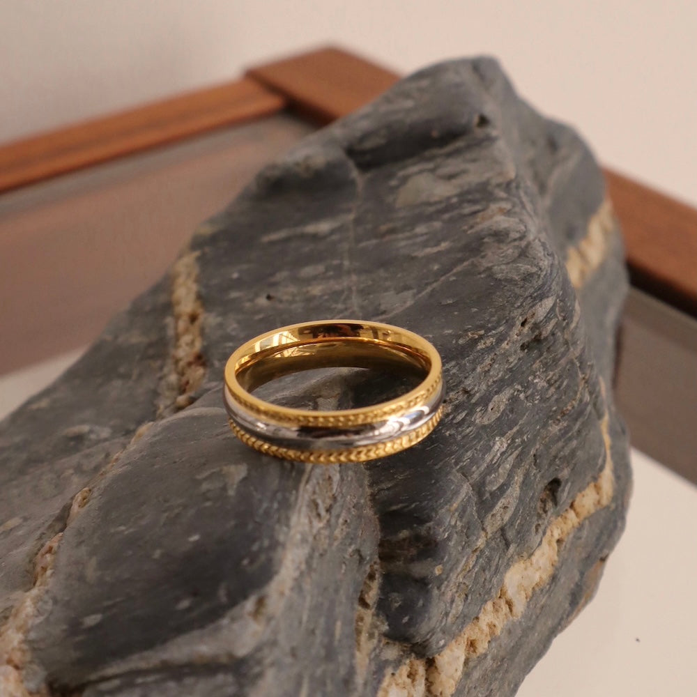 R065 stainless bi-color ring
