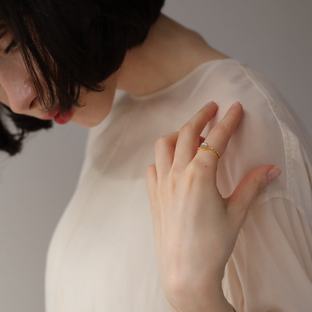 R041 silver925 moon stone ring