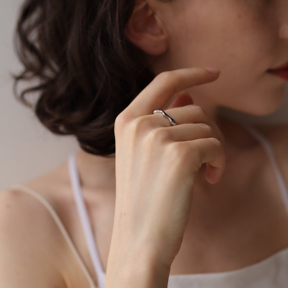 R056 stainless plump wave ring