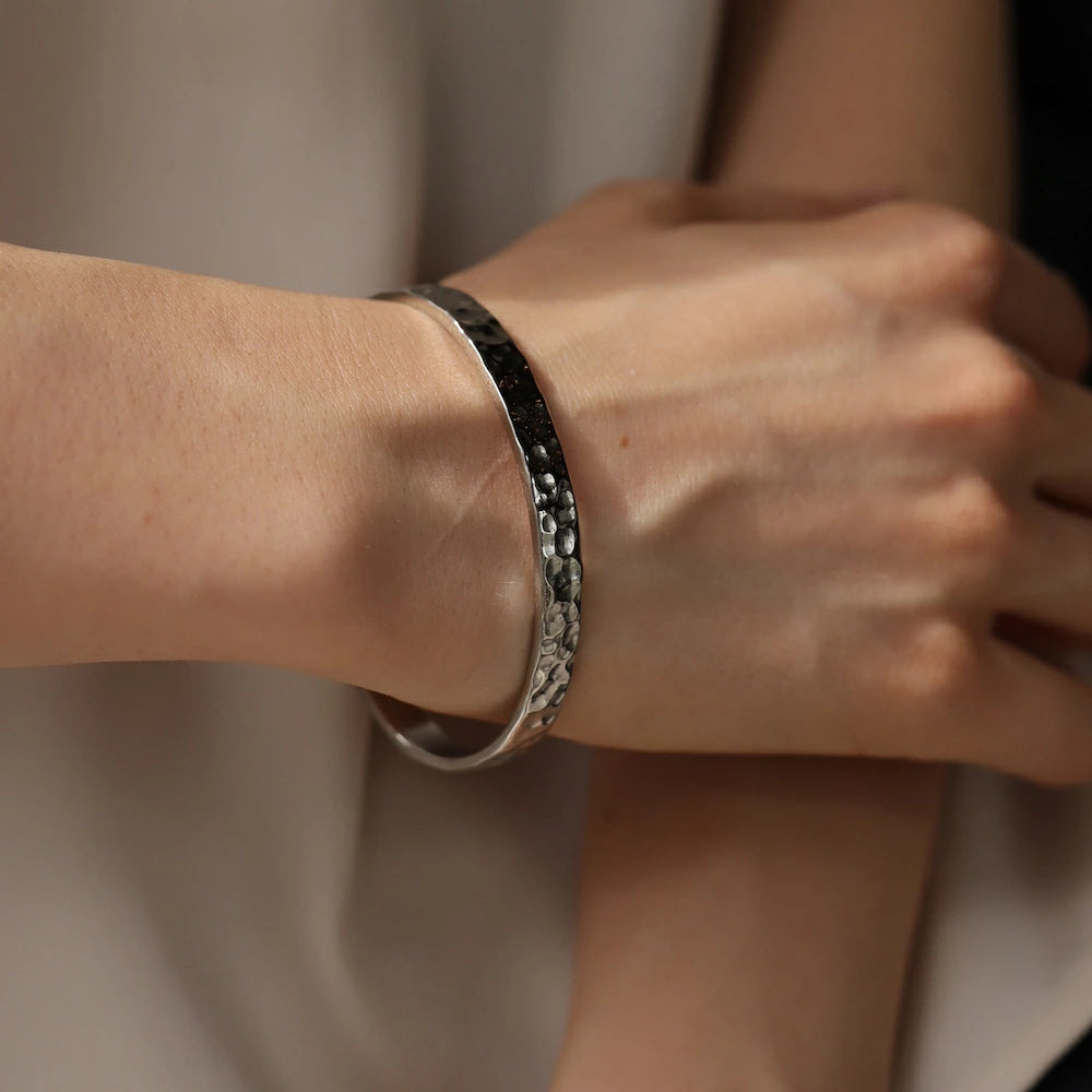 N230 stainless hammered eyes bangle