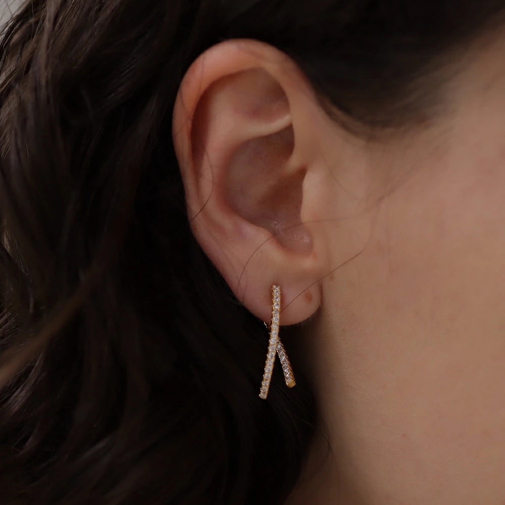 P095 zirconia line earring