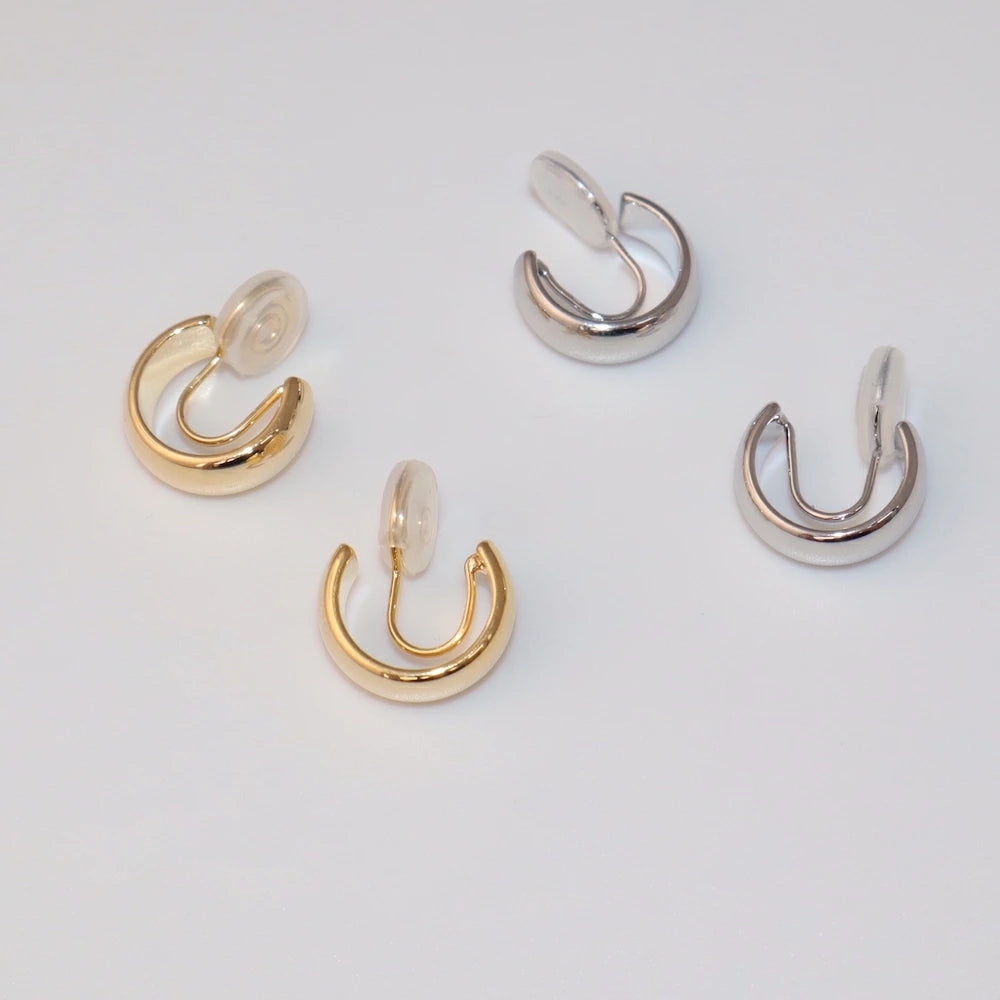 P131 simple hoop earring