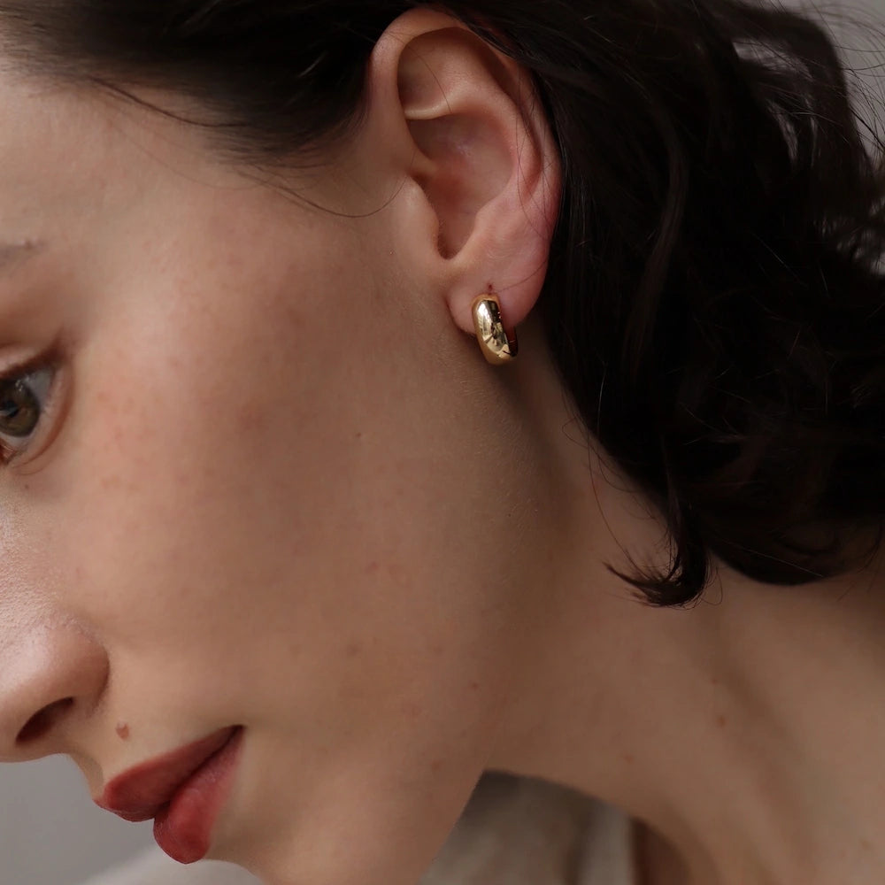 P131 simple hoop earring