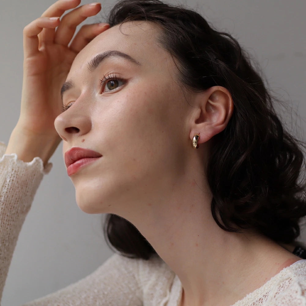 P131 simple hoop earring