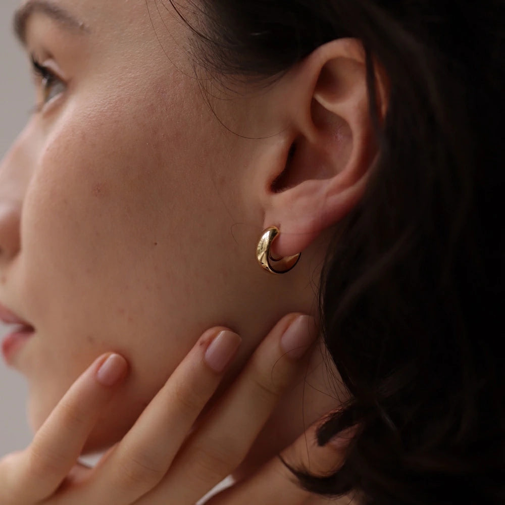 P131 simple hoop earring