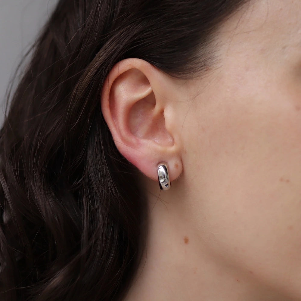 P131 simple hoop earring
