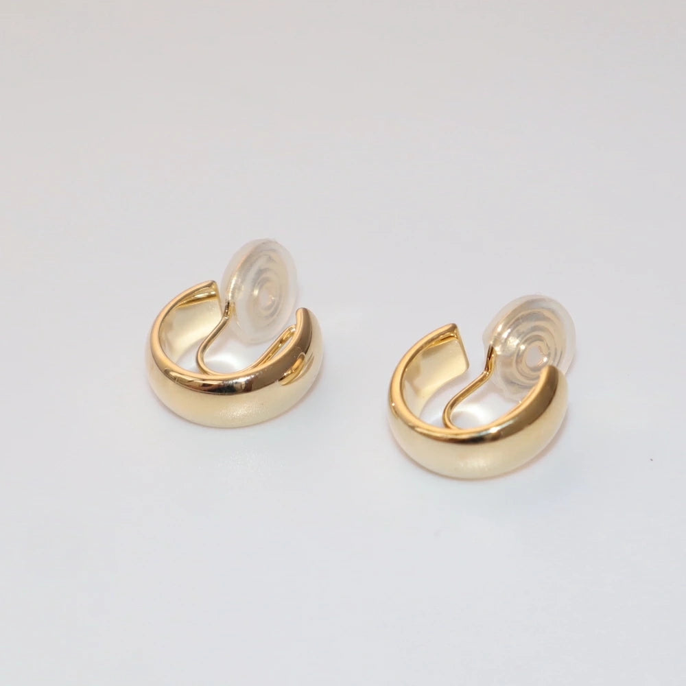 P131 simple hoop earring