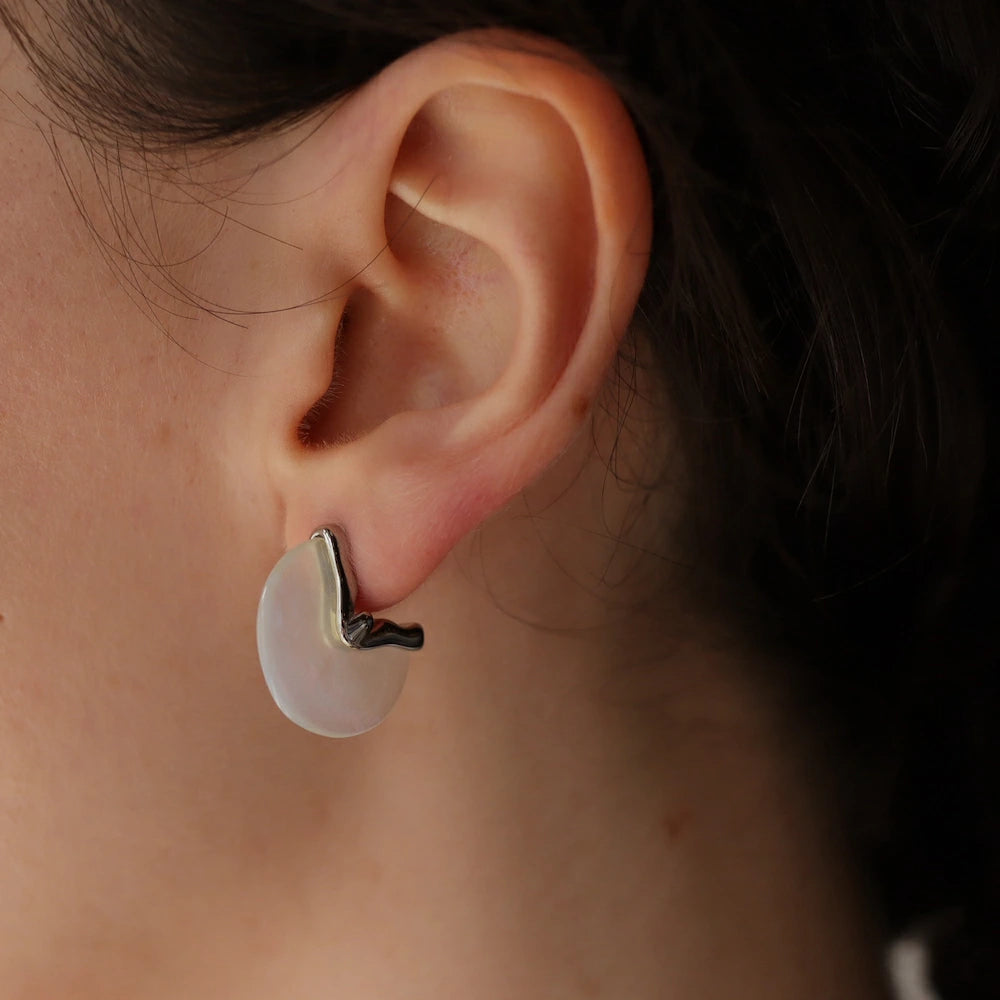 P020 stainless white resin pierce