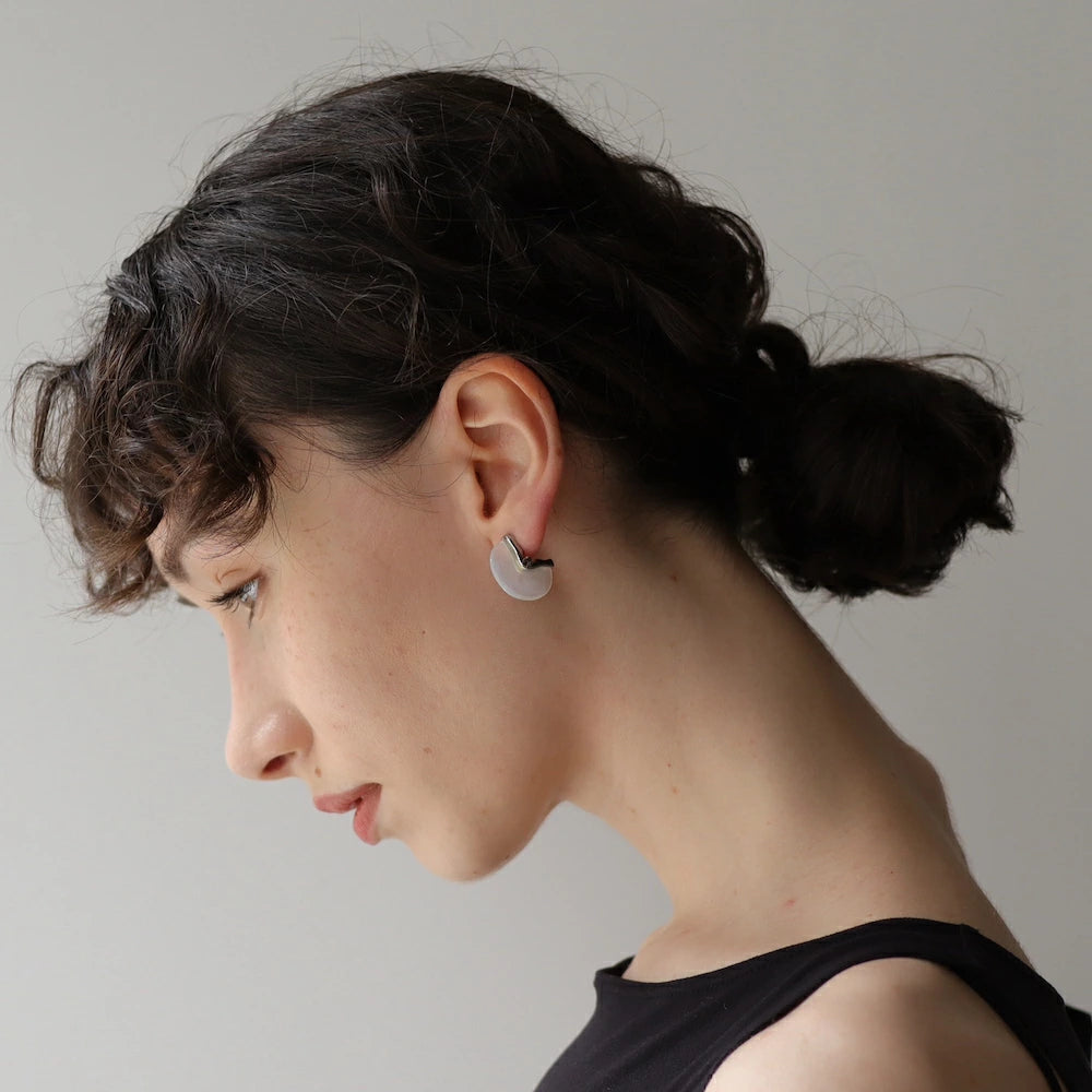 P020 stainless white resin pierce