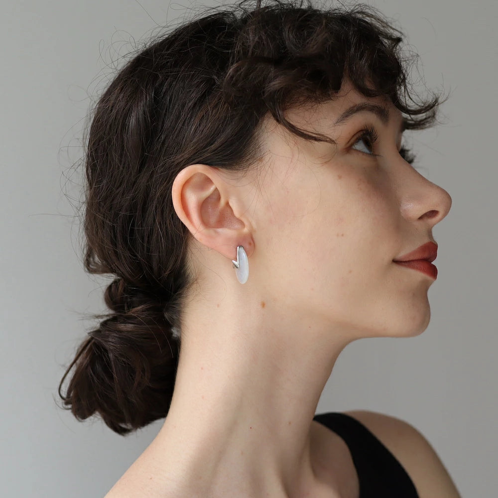 P020 stainless white resin pierce