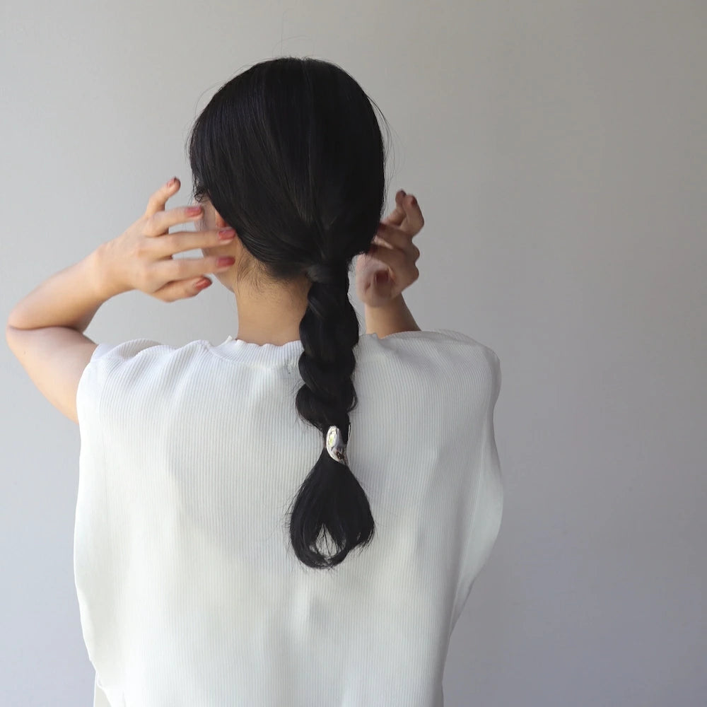 H008 oversized metallic pony hook