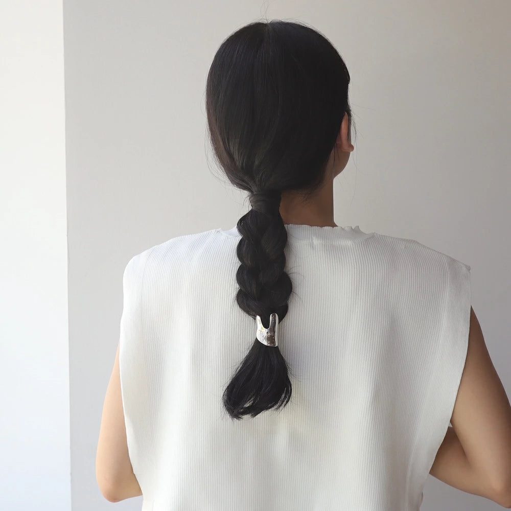 H008 oversized metallic pony hook