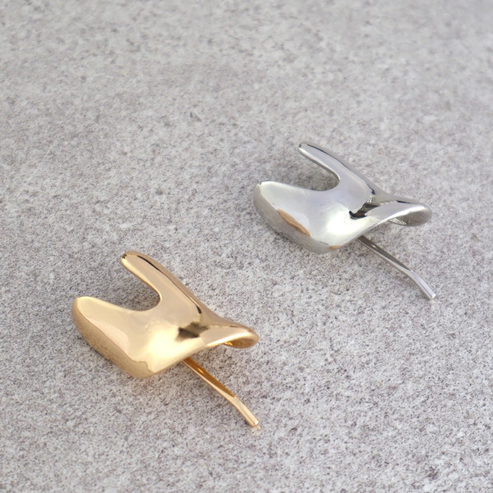 H008 oversized metallic pony hook