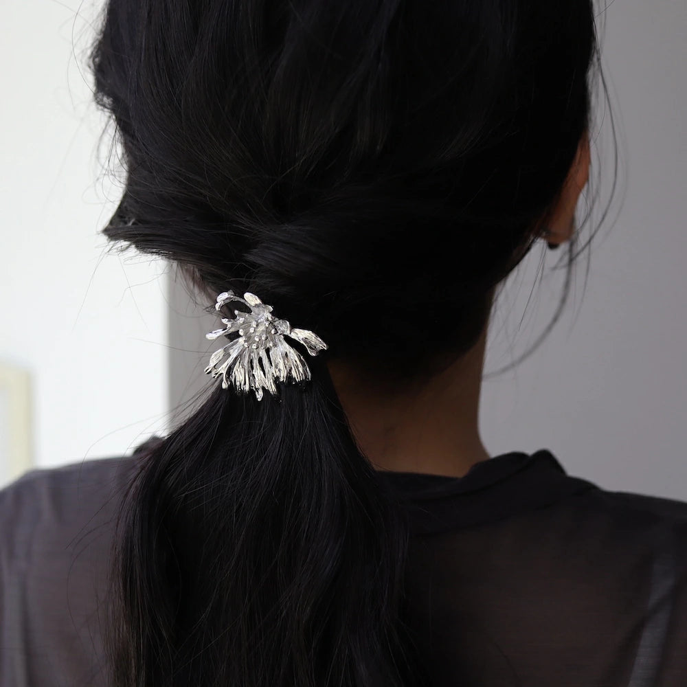 H017 simple flower motif hair tie