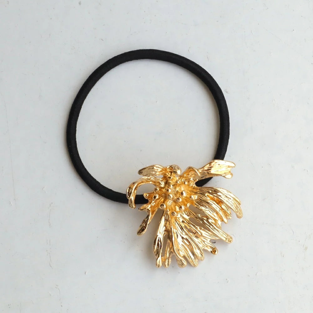 H017 simple flower motif hair tie
