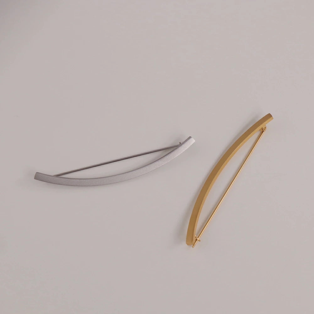 H019 stainless matte curve brooch