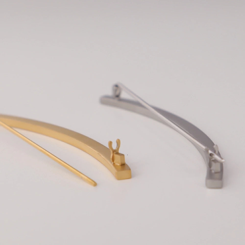 H019 stainless matte curve brooch
