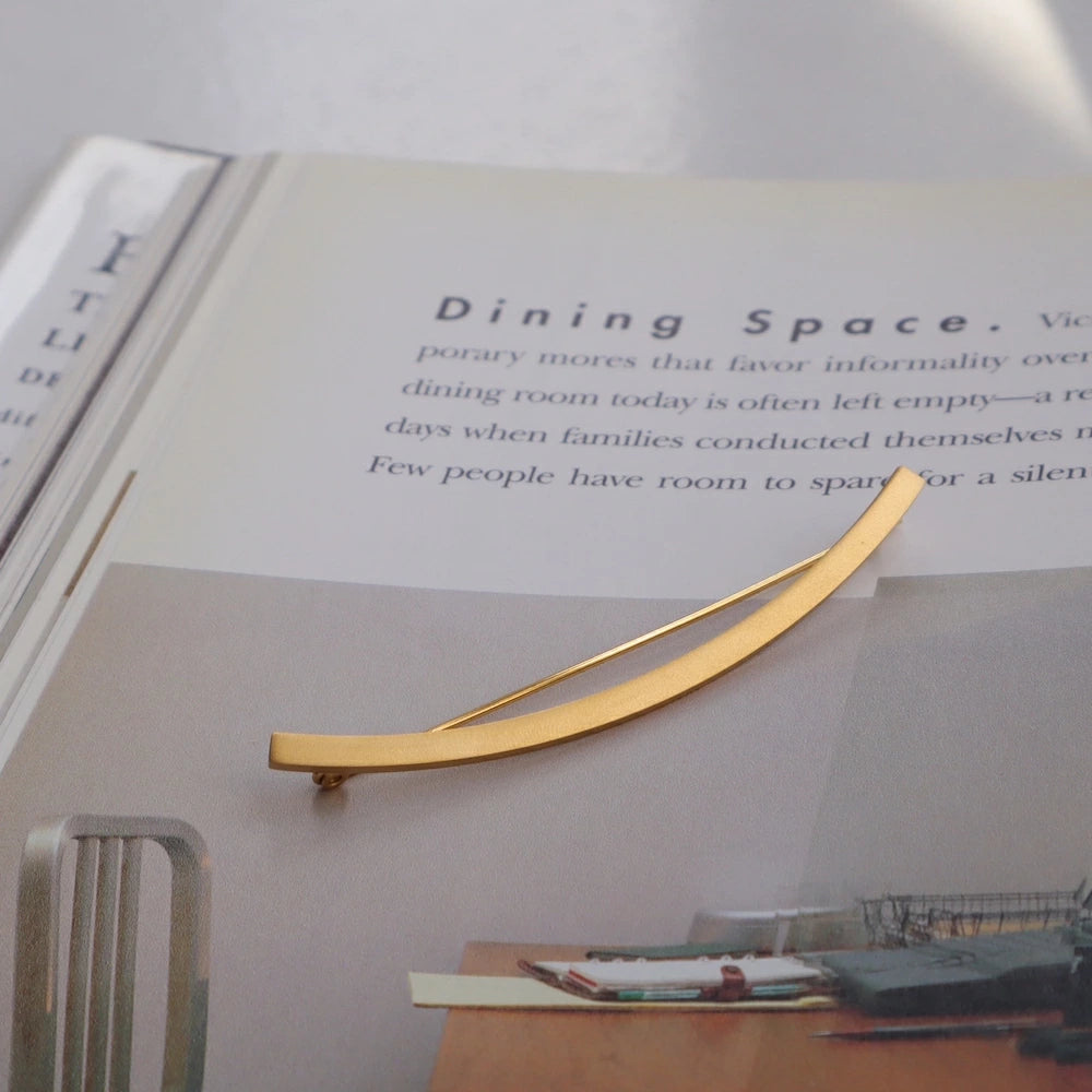 H019 stainless matte curve brooch