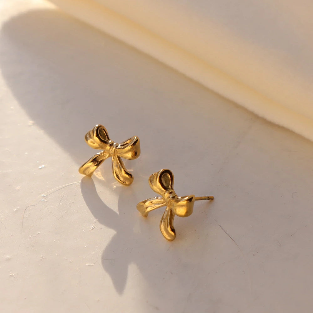 P380 stainless ribbon motif pierce