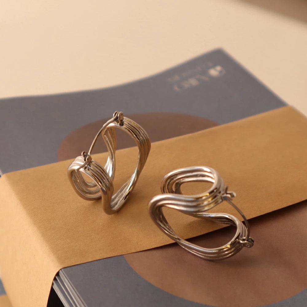 P212 stainless volume metal line hoop pierce