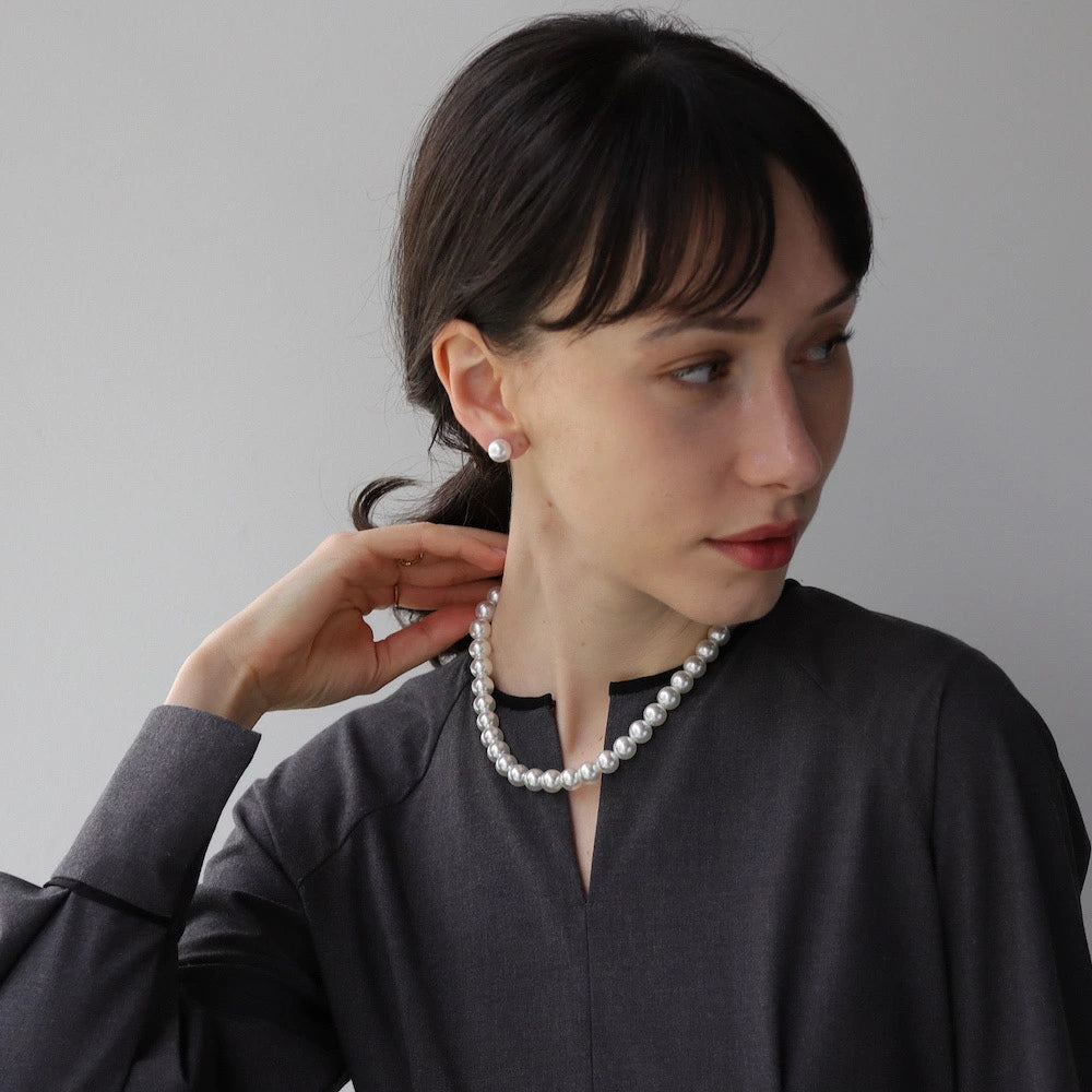 N067 big pearl bees necklace