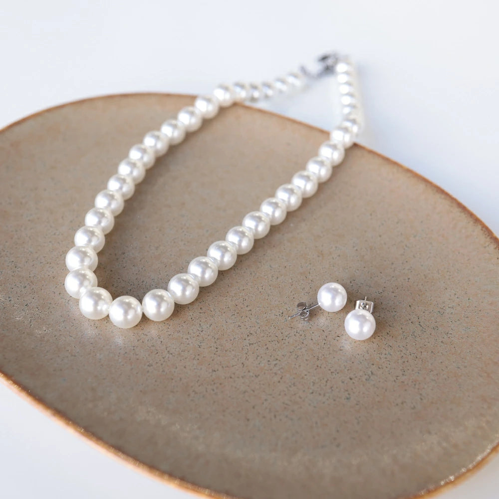 N067 big pearl bees necklace