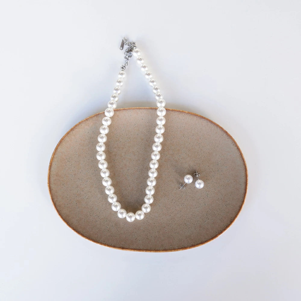 N067 big pearl bees necklace