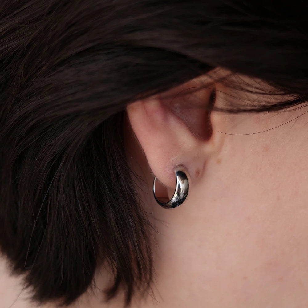 P131 simple hoop earring