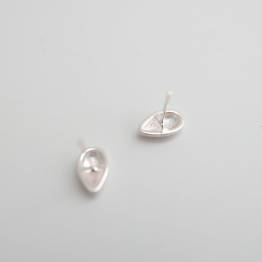 【最大35%OFFクーポン配布中】P285ピアスイヤリングsilver925ミニピアス華奢マットヘアラインシンプルドロップ雫アーモンド型ギフトプレゼントおしゃれオフィス女性レディースジュエリー