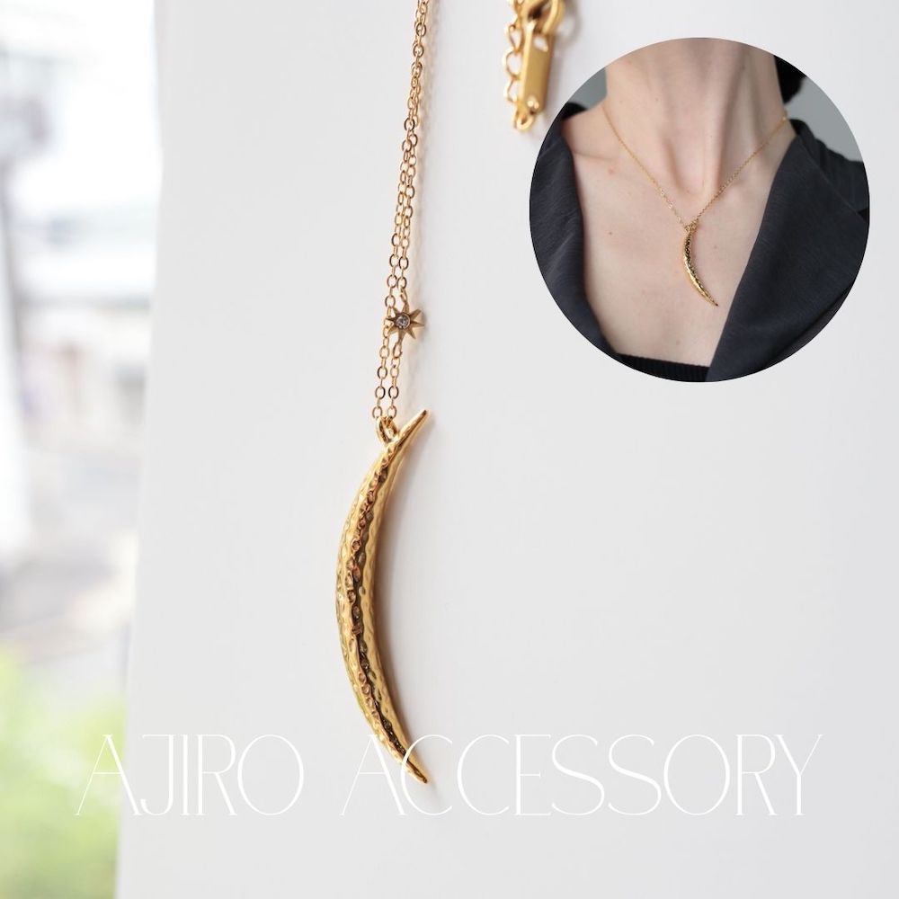 N028 stainless moon necklace