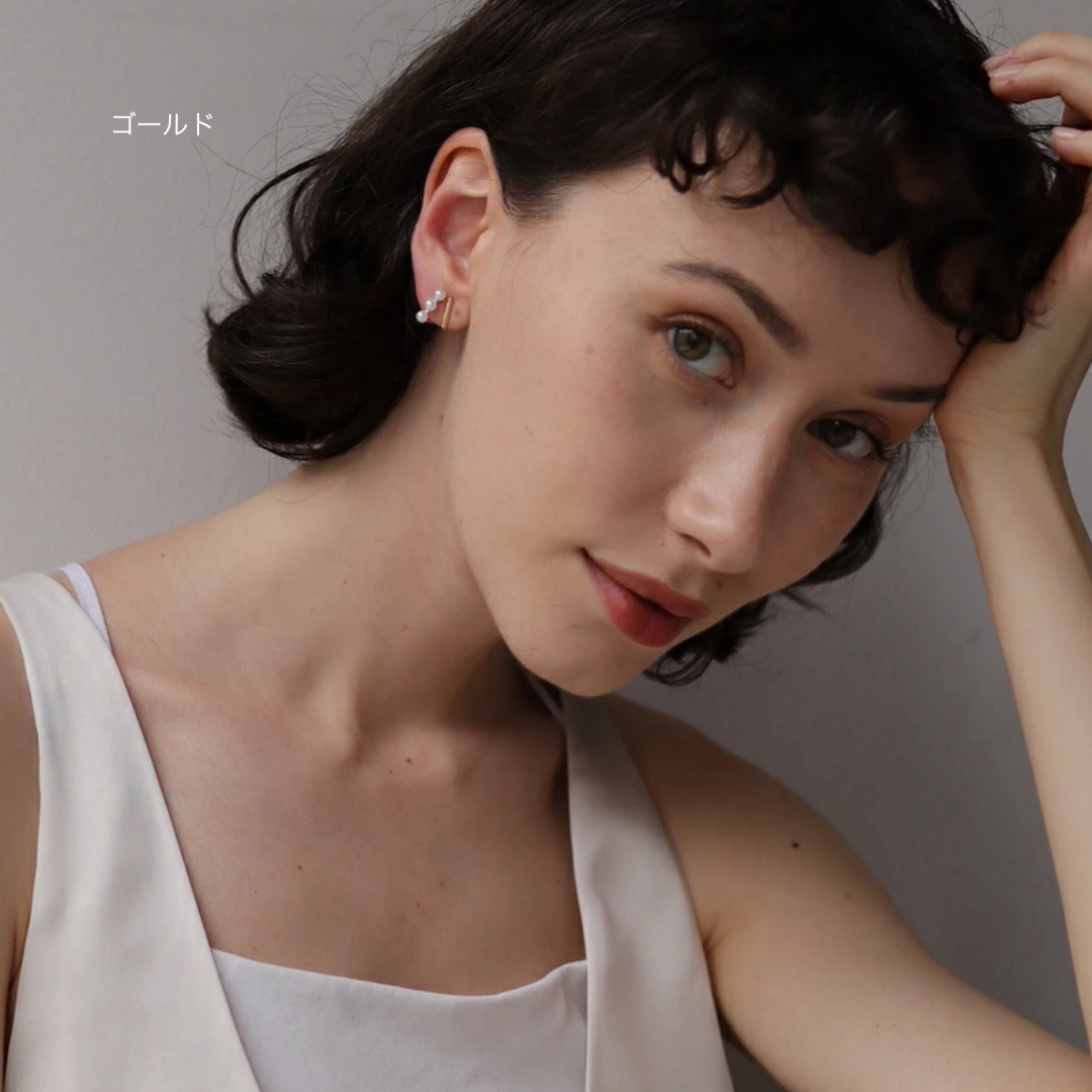 P444 triangle pearl pierce/earring