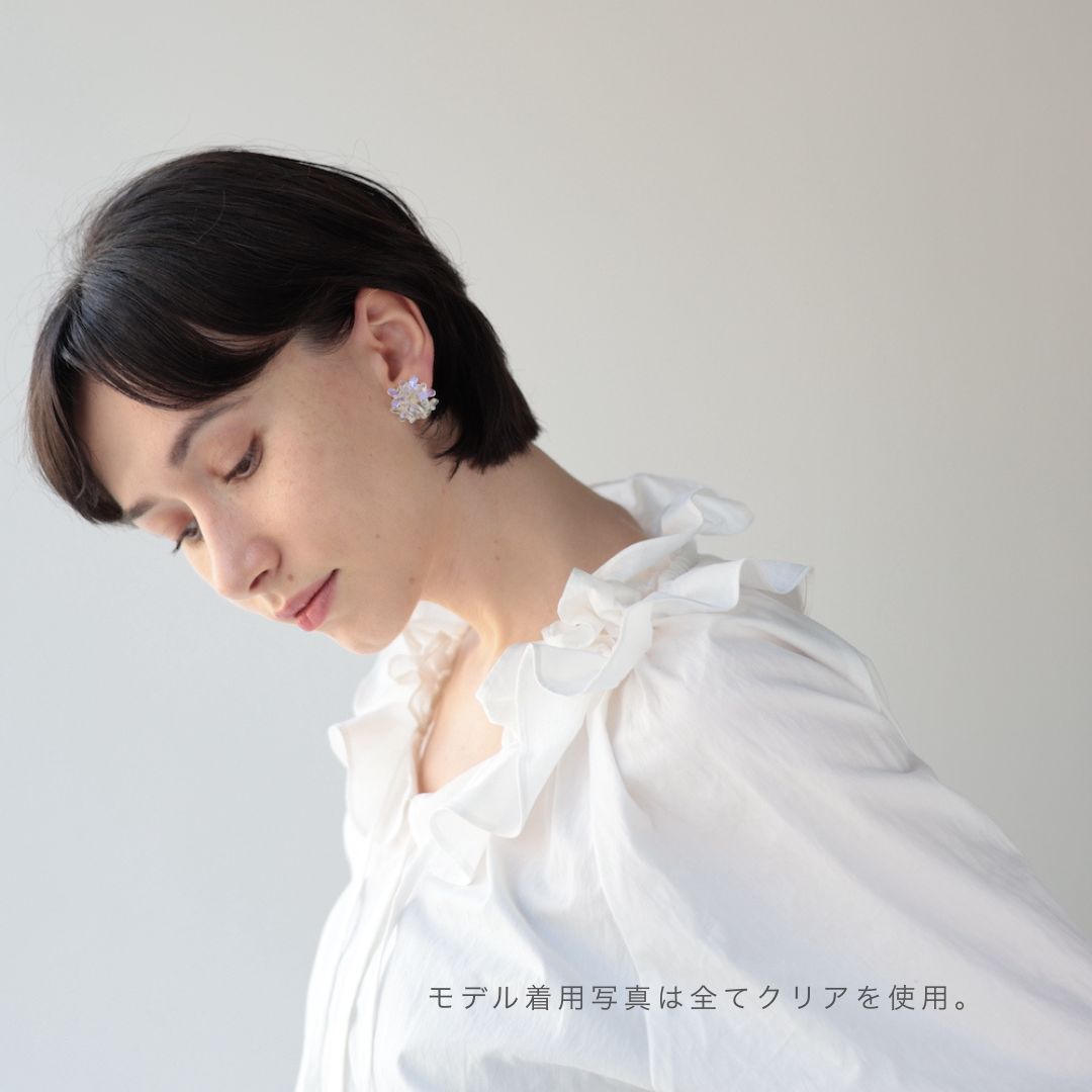 P271 handmade clear flower bead statement pierce