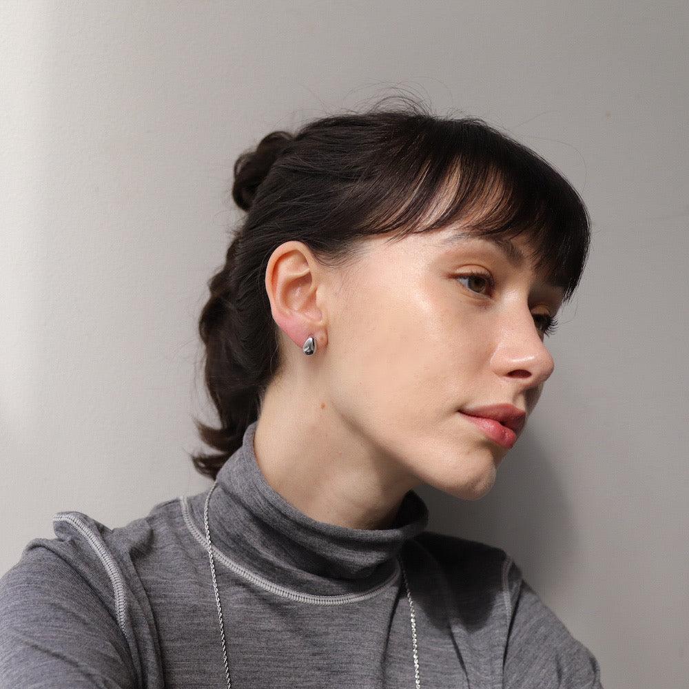 P423 stainless simple beans drop pierce