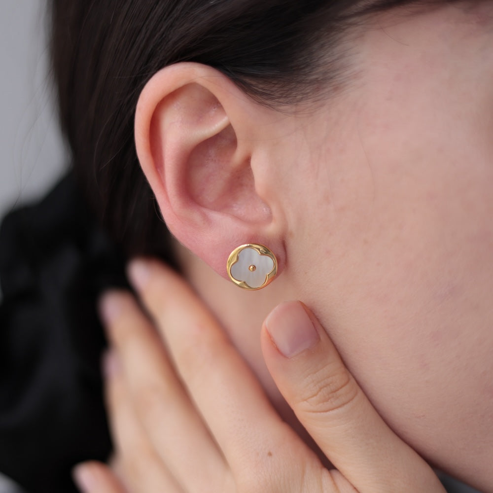 P060 2design flower shell pierce