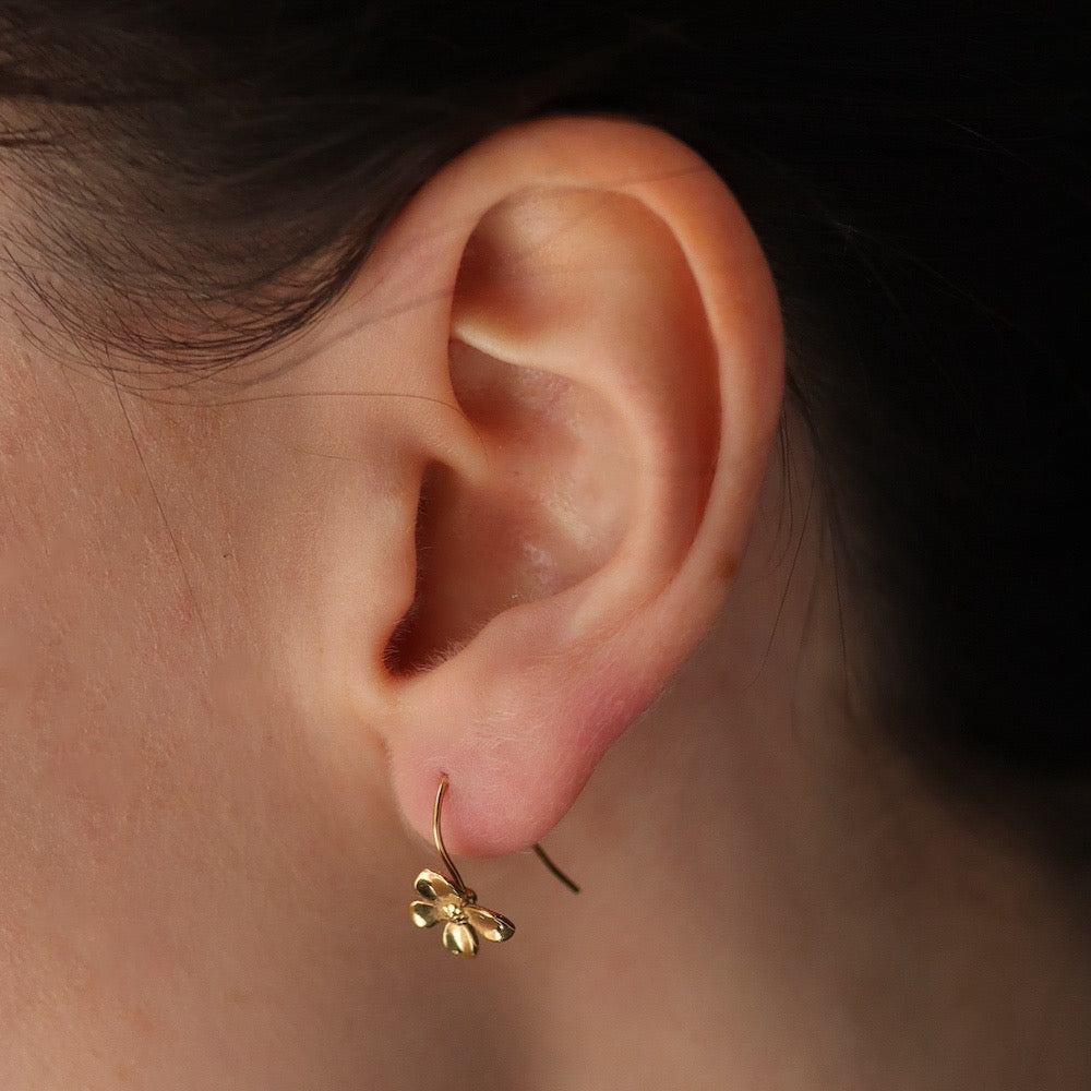 P270 stainless gold flower hook pierce