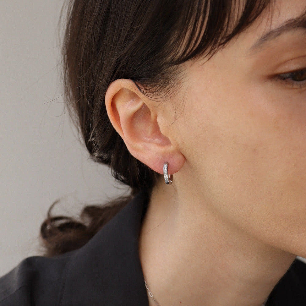 P129 stainless sparkle hoop pierce