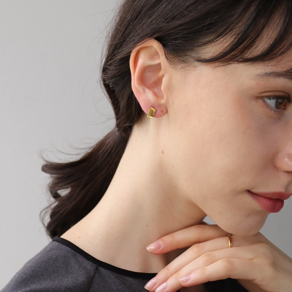 P034 stainless square hoop pierce