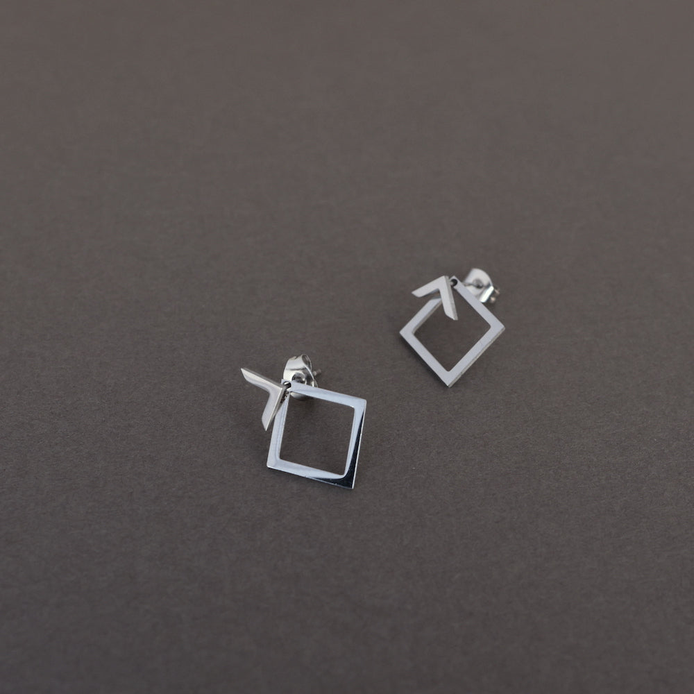 P469 stainless square & triangle pierce