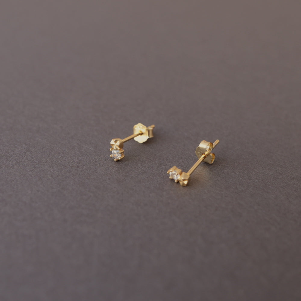 P462 silver925 Single Cubic Zirconia Stud pierce