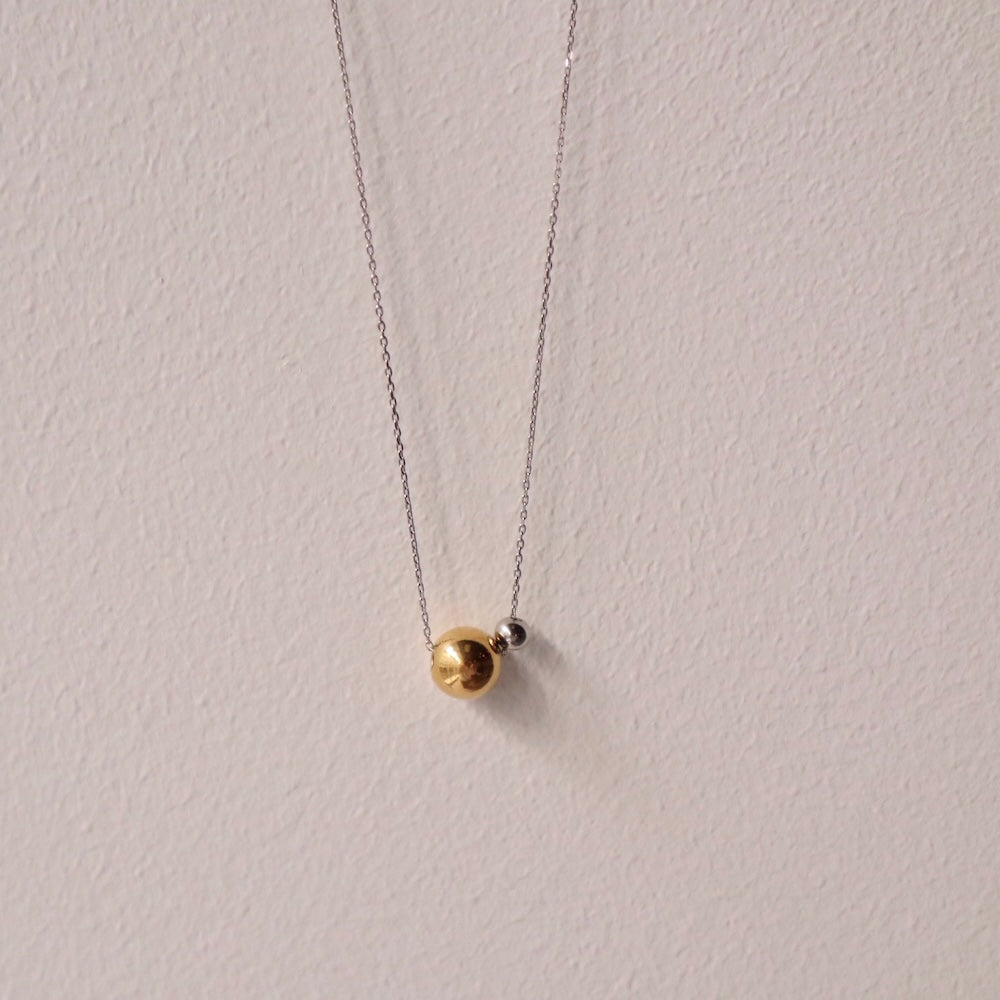 N184 stainless bi-color ball necklace