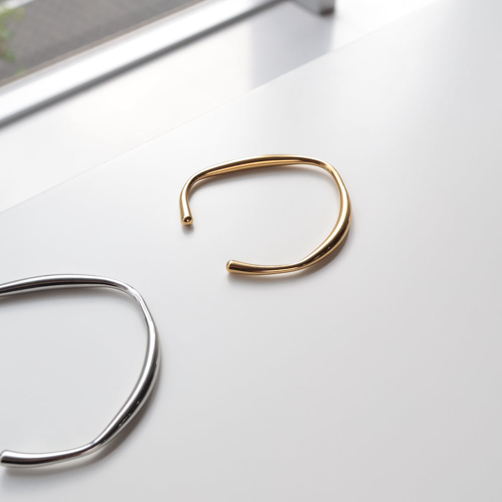 N221 stainless wave-design bangle