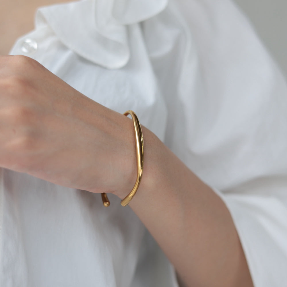 N221 stainless wave-design bangle