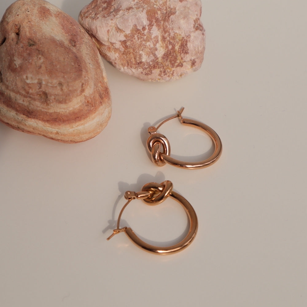 P280 stainless knot design hoop pierce