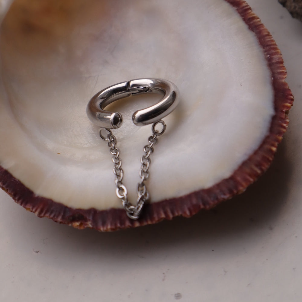 C008 stainless joint chain earcuff